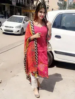 Ishita - private-girls-bangalore - Photo 1 of 3