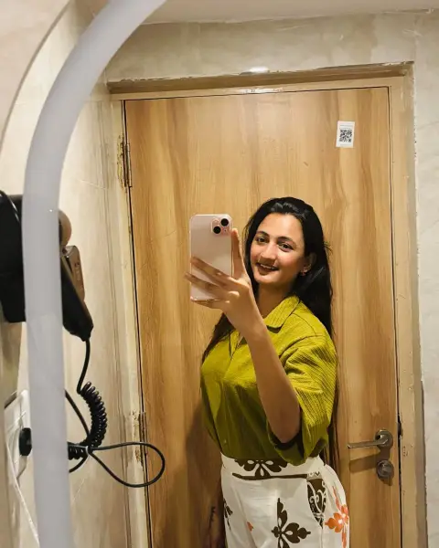 Nandini - housewife-bangalore - Photo 1 of 5