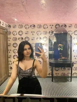 Sanya - dating-girls-bangalore - Photo 2 of 2